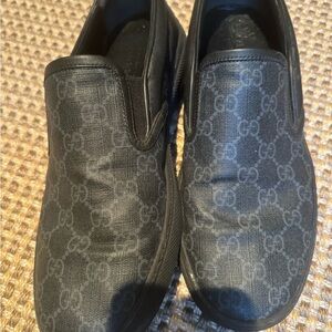 Men’s Gucci slip ons size 10